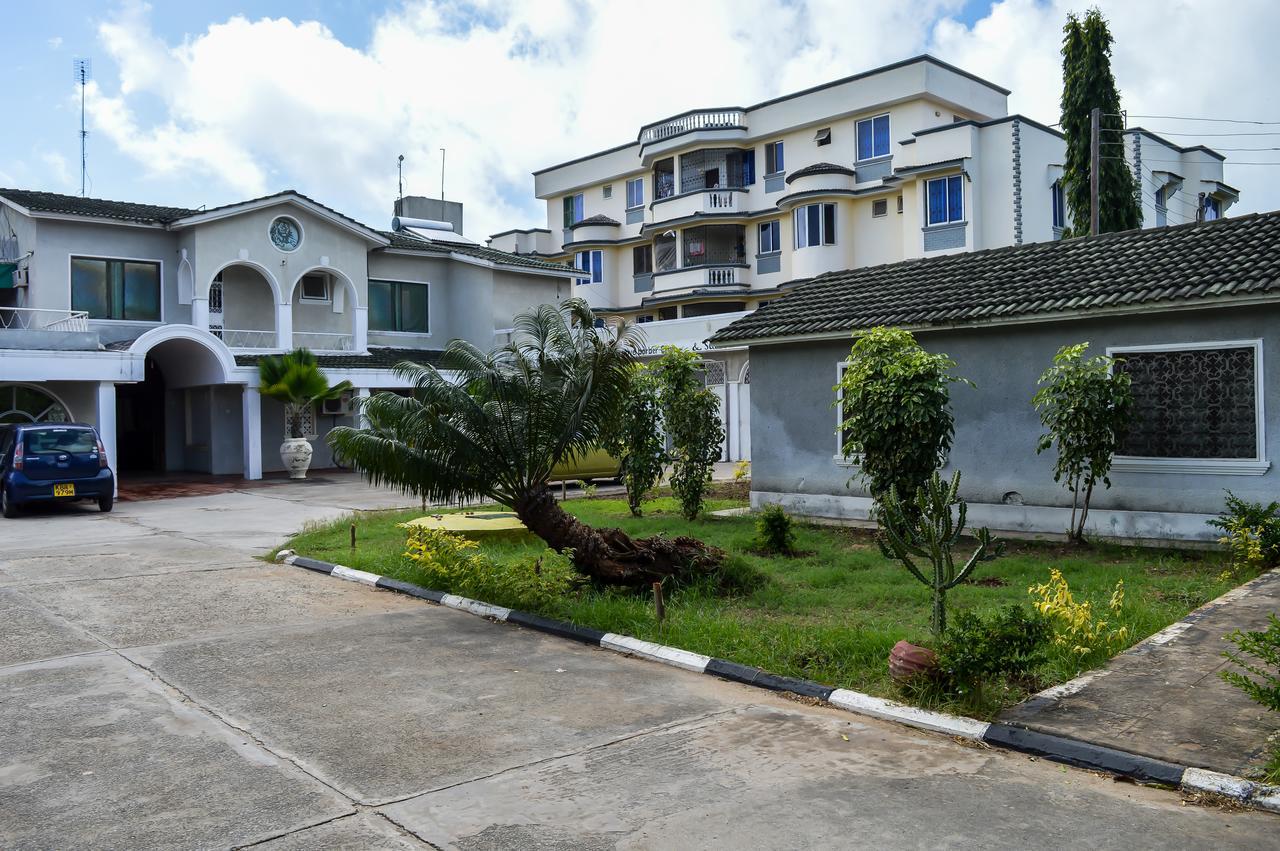 Sanana Conference Center And Holiday Resort Момбаса Экстерьер фото