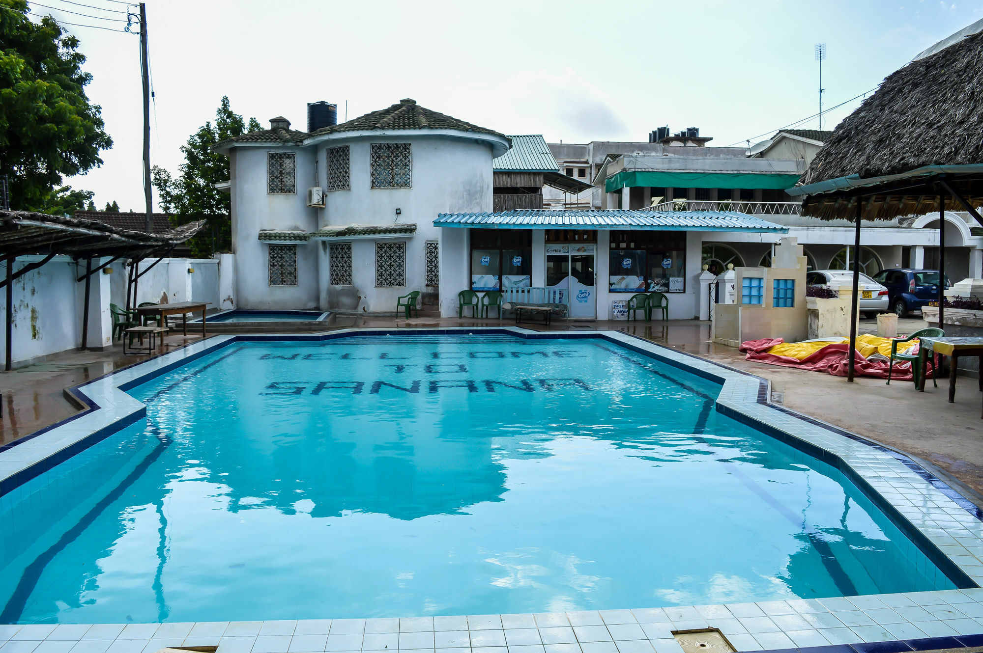 Sanana Conference Center And Holiday Resort Момбаса Экстерьер фото